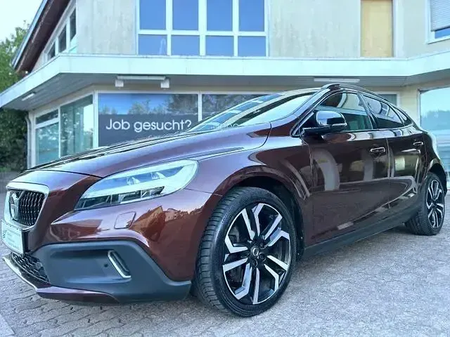 Gebraucht Volvo V40 CC 150 PS (110 kW) 2018 Rot Kombi