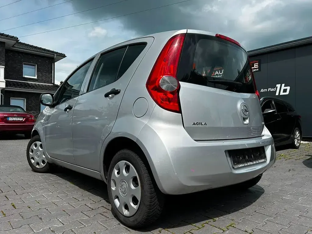 Gebraucht Opel Agila Basis 65 PS (47 kW) 2009 Silber Kleinwagen