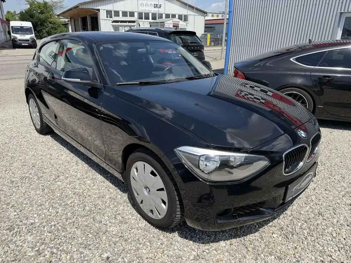 Gebraucht BMW 114 95 PS (69 kW) 2013 Schwarz Kleinwagen