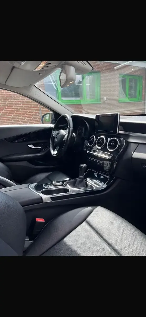 Gebraucht Mercedes C180 116 PS (85 kW) 2015 Grau Kombi