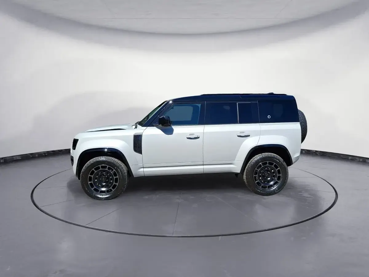 Brugt Land Rover Defender Black Edition 636 HK (467 kW) 2026 SUV