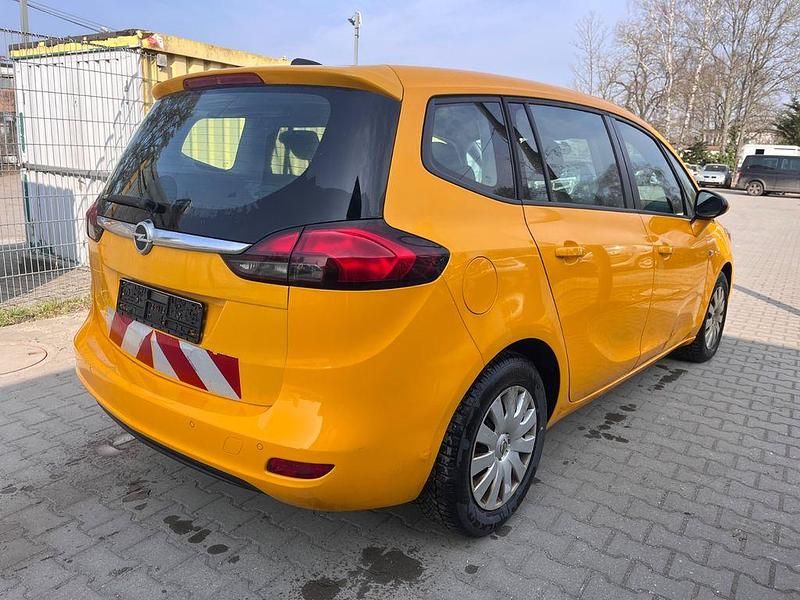 Gebraucht Opel Zafira Edition 120 PS (88 kW) 2018 Orange Van / Kleinbus