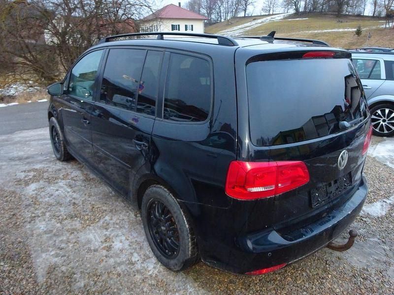 Gebraucht VW Touran 105 PS (77 kW) 2011 Schwarz Van / Kleinbus