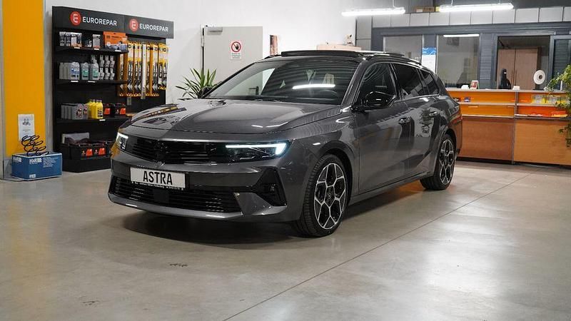 Gebraucht Opel Astra Ultimate 131 PS (96 kW) 2024 Grau Kombi