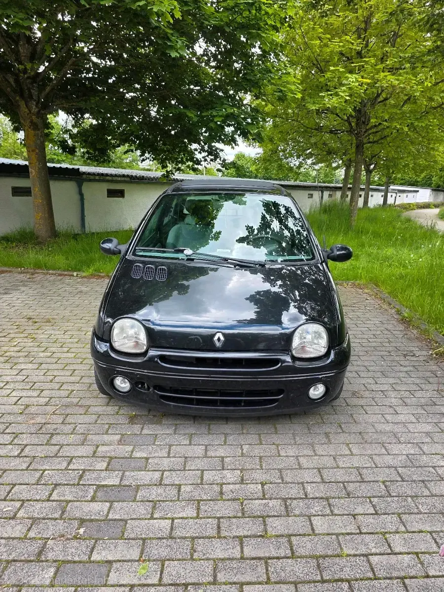 Używany Renault Twingo 58 KM (42 kW) 2005 Czarny Hatchback
