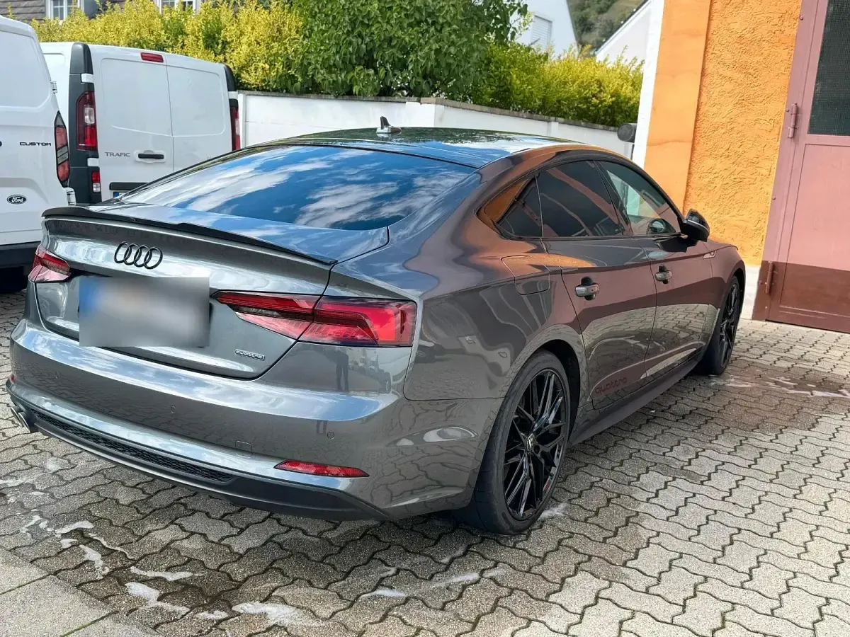 Gebraucht Audi A5 Sportback Ambiente 272 PS (200 kW) 2017 Grau Kleinwagen