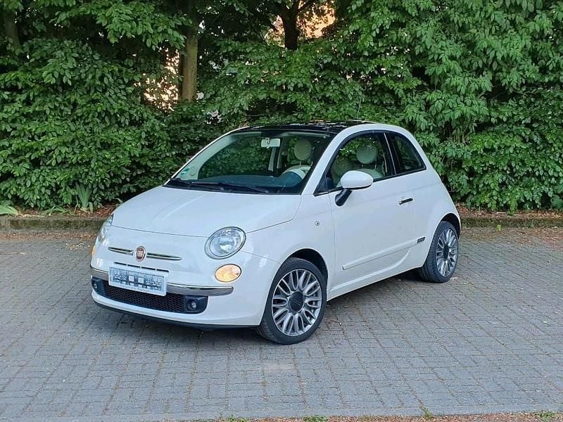 Weiß Gebraucht 2015 Fiat 500 Kleinwagen | 6.599 € - Bild 1/4