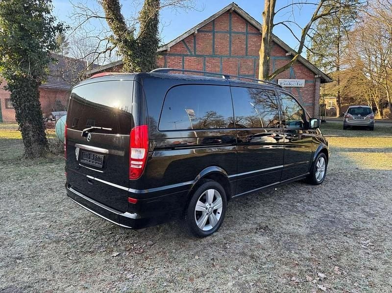 Gebraucht Mercedes Viano 258 PS (189 kW) 2014 Obsidianschwarz metallic Van / Kleinbus