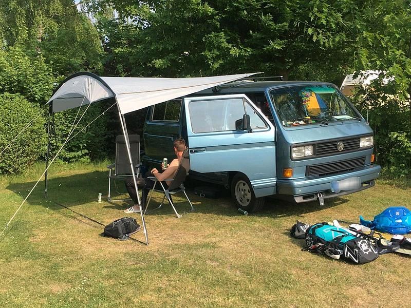 Usado VW Multivan 69 HP (50 kW) 1988 Azul Monovolume