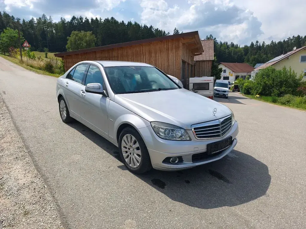 Gebraucht Mercedes C220 170 PS (125 kW) 2007 Silber Limousine