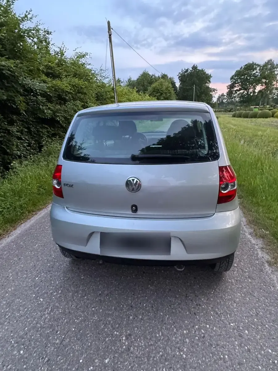Gebraucht VW Fox 60 PS (44 kW) 2008 Silber Kleinwagen