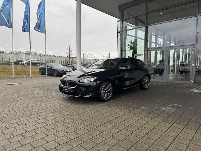 Neu BMW 116 122 PS (89 kW) 2026 Schwarz uni Kleinwagen