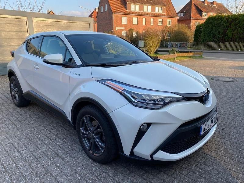 Weiß Gebraucht 2020 Toyota C-HR Team SUV | 21.200 € (Fairer Preis) - Bild 1/4