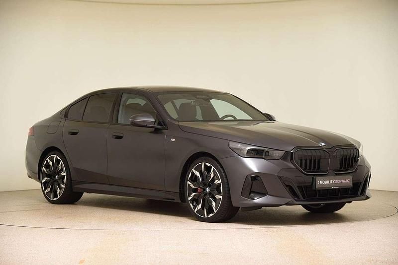 Gebraucht BMW 540 M Sport 286 PS (210 kW) 2025 Frozen deep grey met. Limousine