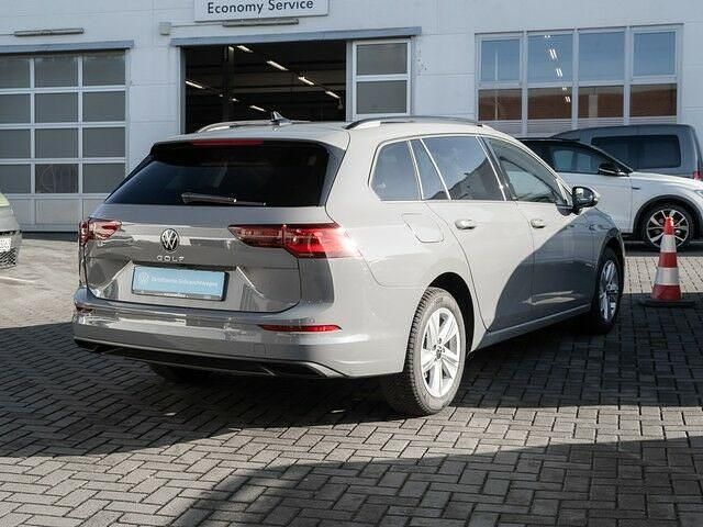 Gebraucht VW Golf VIII R 110 PS (80 kW) 2024 Mondsteingrau Kombi