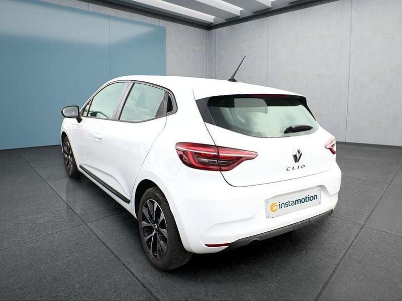 Gebraucht Renault Clio V 90 PS (66 kW) 2022 Weiss Limousine