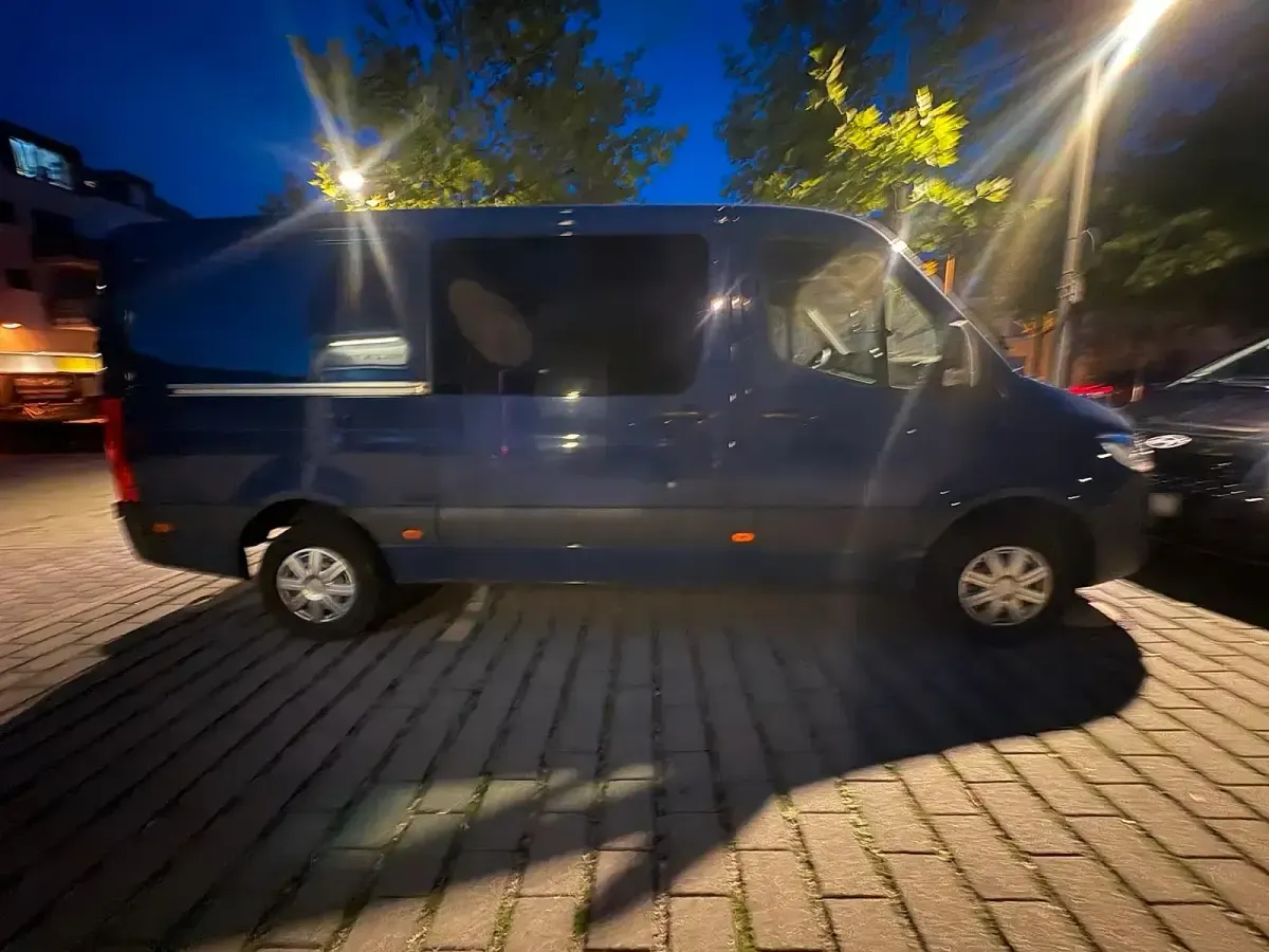 Gebraucht Mercedes Sprinter 163 PS (119 kW) 2020 Blau Van