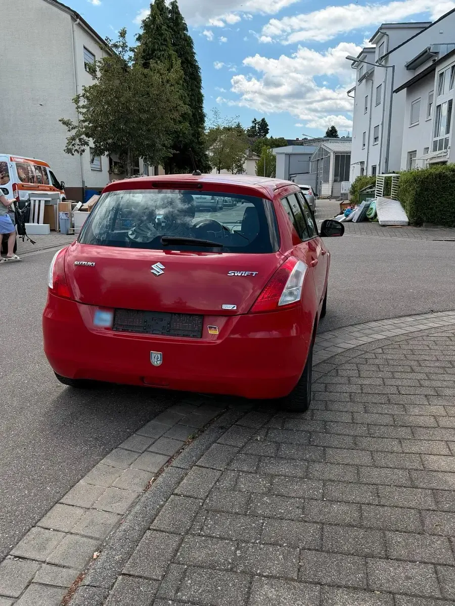 Gebraucht Suzuki Swift 92 PS (67 kW) 2007 Rot Kleinwagen