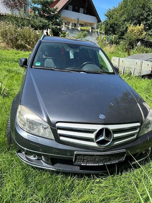 Grau Gebraucht 2009 Mercedes 200 Kombi | 6.000 € (Guter Preis) - Bild 1/4