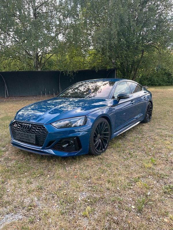 Blau Gebraucht 2024 Audi RS5 Sportback Limousine | 72.499 € (Superpreis) - Bild 1/4