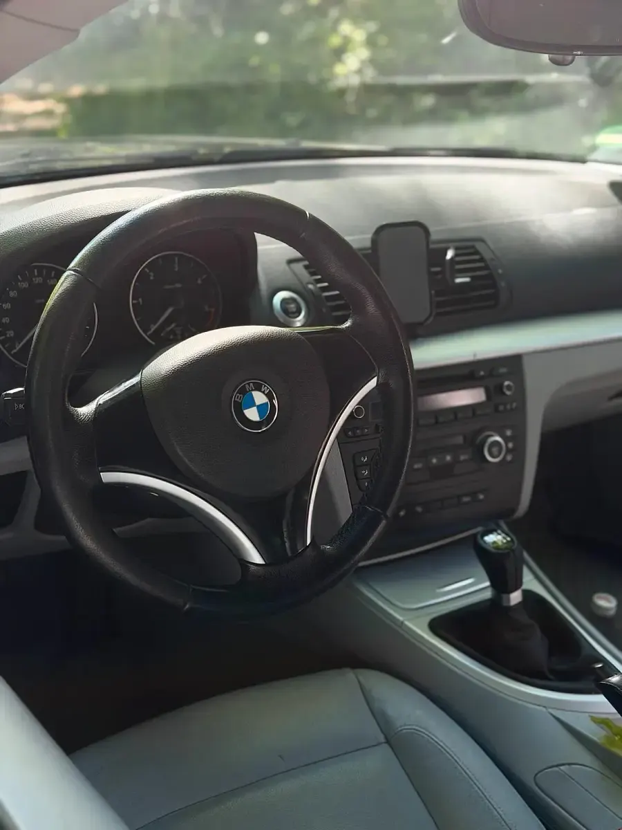 Gebraucht BMW 118 143 PS (105 kW) 2008 Schwarz Kleinwagen