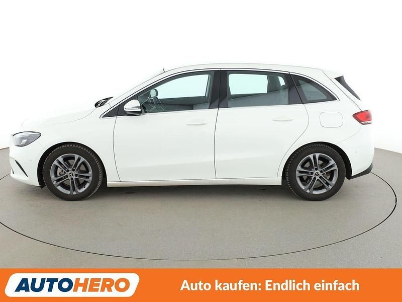 Gebraucht Mercedes B200 Progressive 163 PS (119 kW) 2020 Weiß Van / Kleinbus