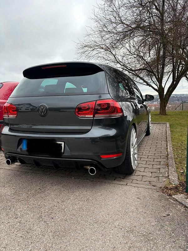 Gebraucht VW Golf GTI 211 PS (155 kW) 2011 Grau Coupé
