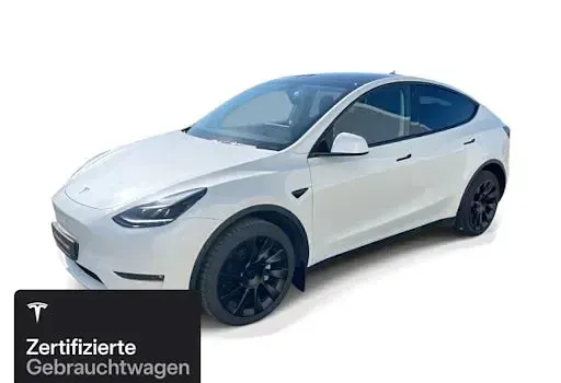Second-hand Tesla Model Y 273 kW (372 CP) 2023 Alb SUV