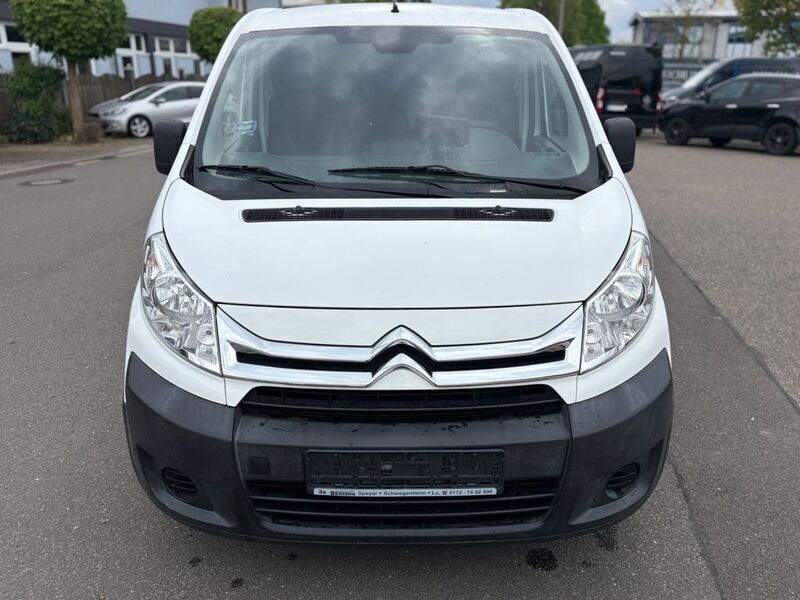 Weiß Gebraucht 2016 Citroën Jumpy Van / Kleinbus | 7.999 € (Fairer Preis) - Bild 1/4