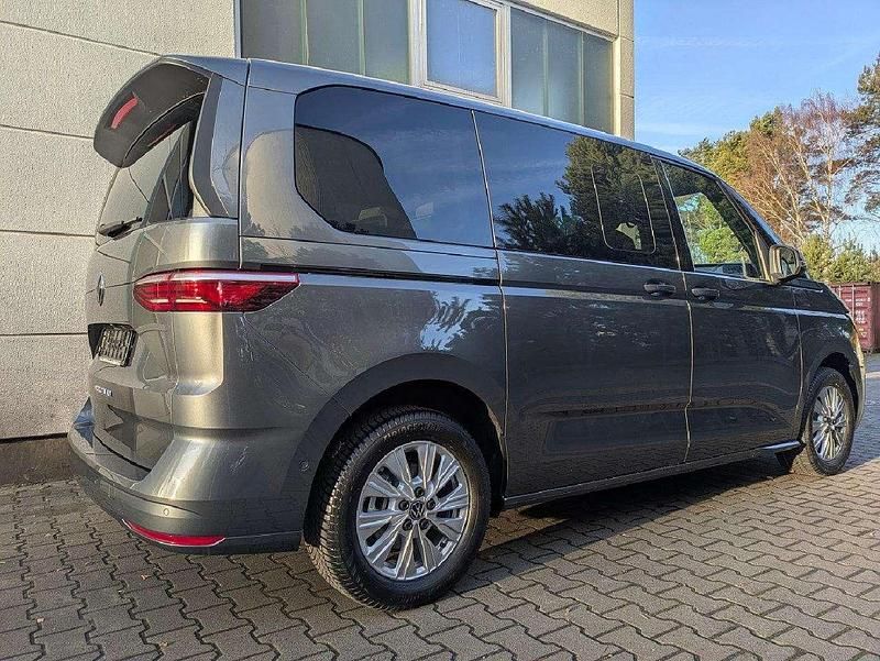 Neu VW Multivan Family 150 PS (110 kW) 2026 Indiumgrau metallic Van