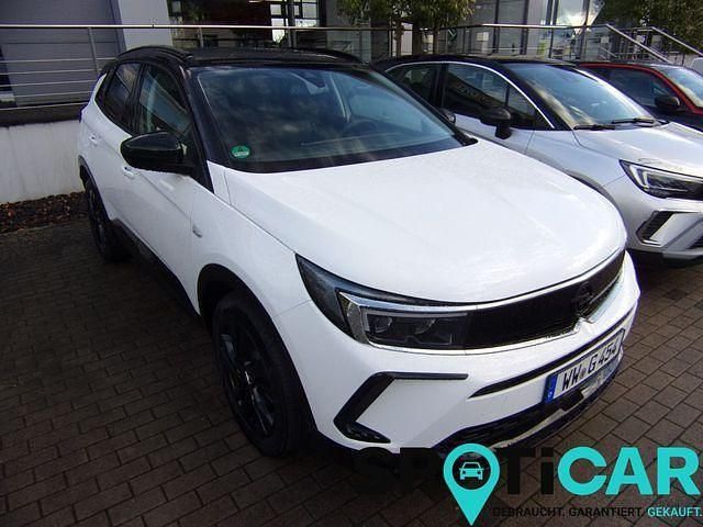 Weiß (jade weiß) Gebraucht 2023 Opel Grandland X SUV | 26.990 € (Etwas zu teuer) - Bild 1/4