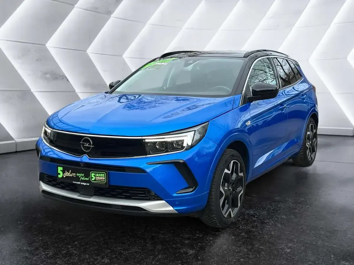 Gebraucht Opel Grandland X Elegance 131 PS (96 kW) 2023 Blau/metallic lackierung drei SUV