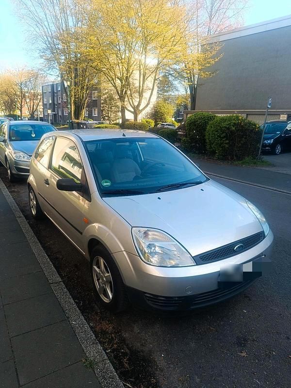 Gebraucht Ford Fiesta 80 PS (58 kW) 2003 Grau Kleinwagen