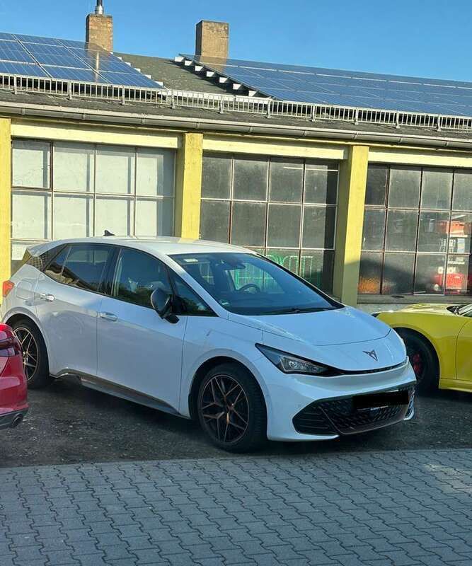 Weiß Gebraucht 2023 Cupra Born Kleinwagen | 28.500 € (Fairer Preis) - Bild 1/4