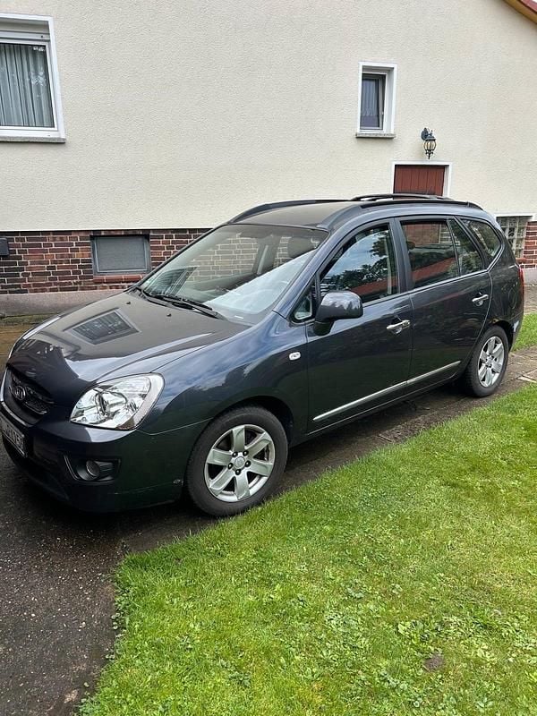 Grau Gebraucht 2008 Kia Carens Van / Kleinbus | 5.200 € (Fairer Preis) - Bild 1/4