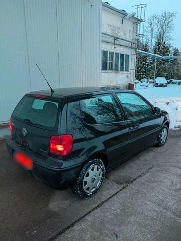 Gebraucht VW Polo Edition 60 PS (44 kW) 2001 Schwarz Limousine