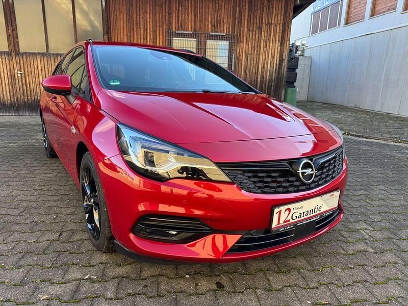 Rot Gebraucht 2019 Opel Astra Ultimate Limousine | 10.299 € (Guter Preis) - Bild 1/4