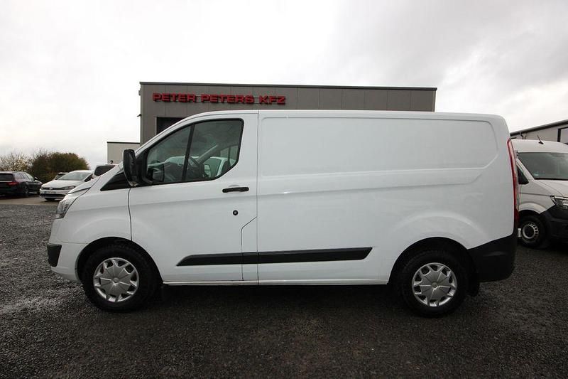 Weiß Gebraucht 2016 Ford Transit Custom Trend Van | 10.900 € (Superpreis) - Bild 1/4