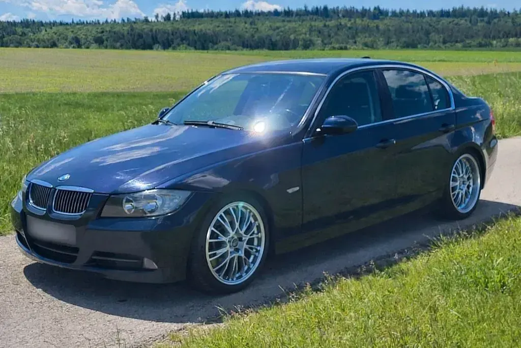 Używany BMW 330 Performance 258 KM (189 kW) 2006 Niebieski Sedan/Limuzyna