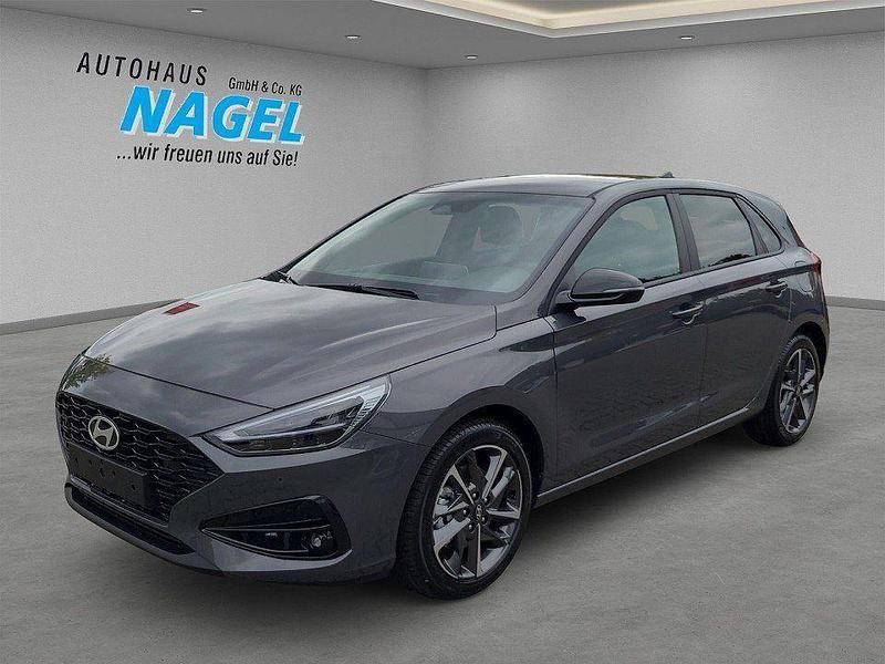 Grau Neu 2025 Hyundai i30 Advantage Limousine | 23.990 € (Fairer Preis) - Bild 1/4