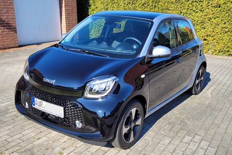 Schwarz Gebraucht 2020 Smart ForFour Electric Drive Kleinwagen | 8.200 € (Guter Preis) - Bild 1/4