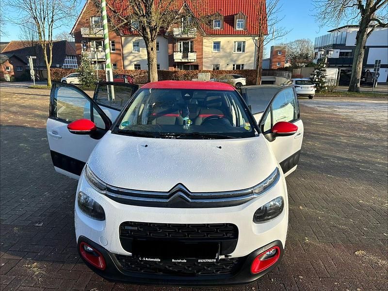 Weiß Gebraucht 2017 Citroën C3 PureTech Kleinwagen | 8.799 € (Fairer Preis) - Bild 1/4