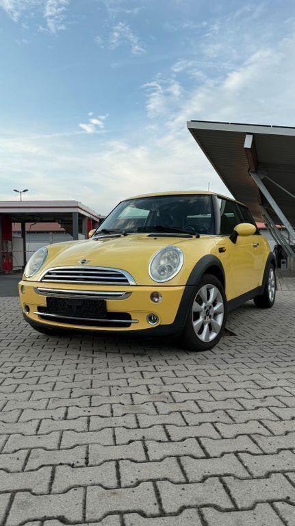 Gelb Gebraucht 2005 Mini ONE Kleinwagen | 3.350 € (Fairer Preis) - Bild 1/4