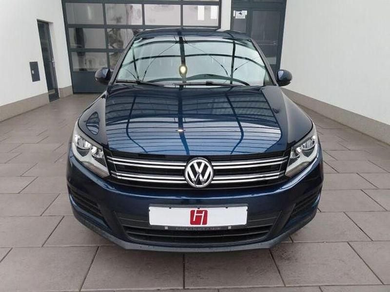 Gebraucht VW Tiguan Trendline 125 PS (91 kW) 2015 Blau SUV