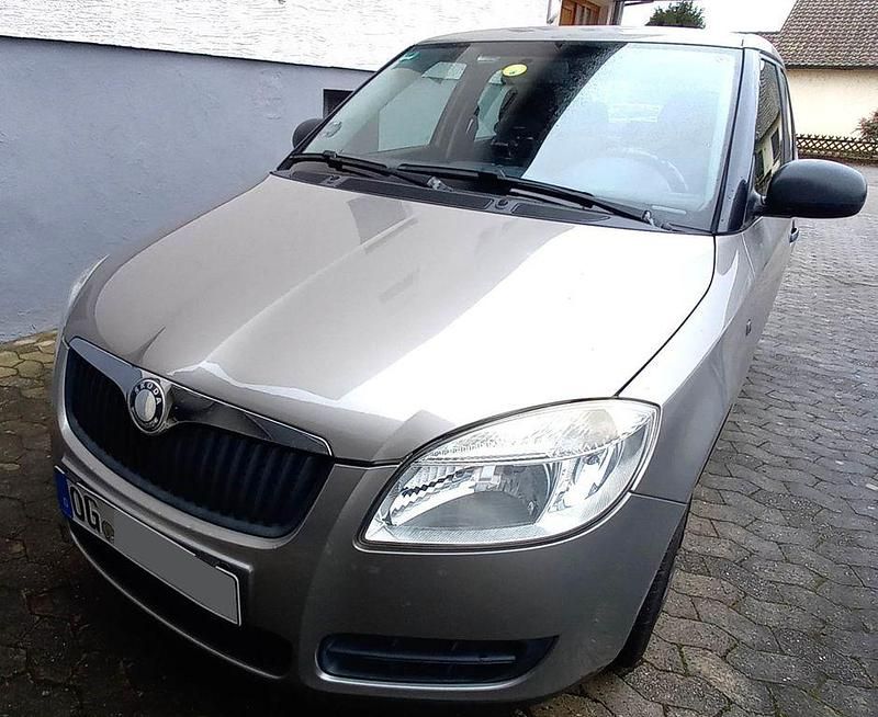 Gebraucht Skoda Fabia 60 PS (44 kW) 2009 Bronze Limousine