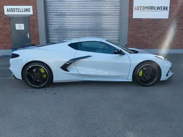 Używany Corvette C8 481 KM (353 kW) 2022 Biały Coupe
