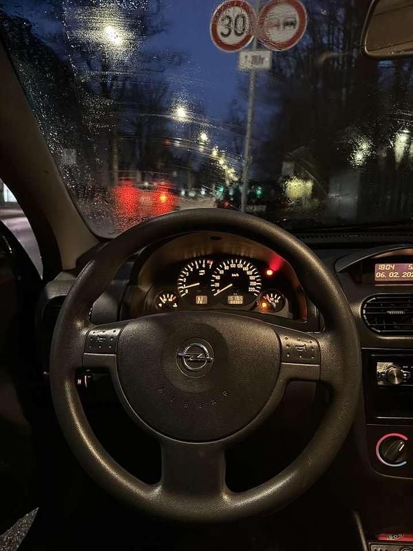 Gebraucht Opel Corsa 102 PS (75 kW) 2001 Kleinwagen