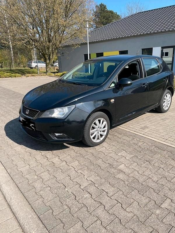 Schwarz Gebraucht 2013 Seat Ibiza ST Kombi | 3.600 € (Guter Preis) - Bild 1/4