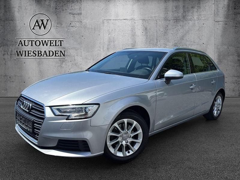 Silber Gebraucht 2017 Audi A3 Limousine | 11.990 € (Superpreis) - Bild 1/4