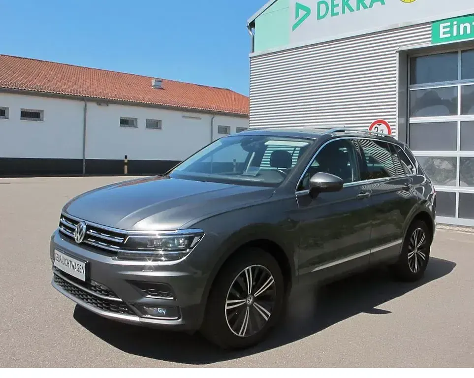 Gebraucht VW Tiguan Highline 150 PS (110 kW) 2020 Grau SUV